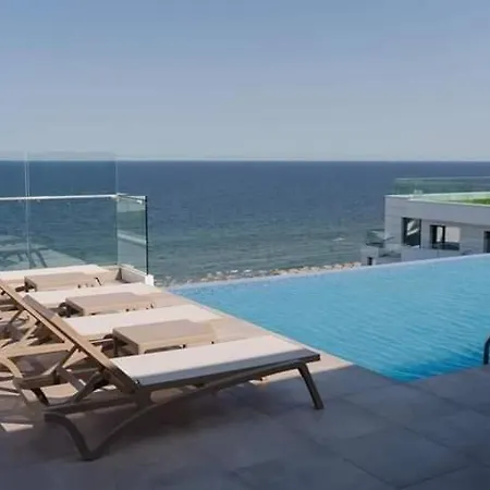 Apartamento Infinity Pool & - Luxury Private Parking