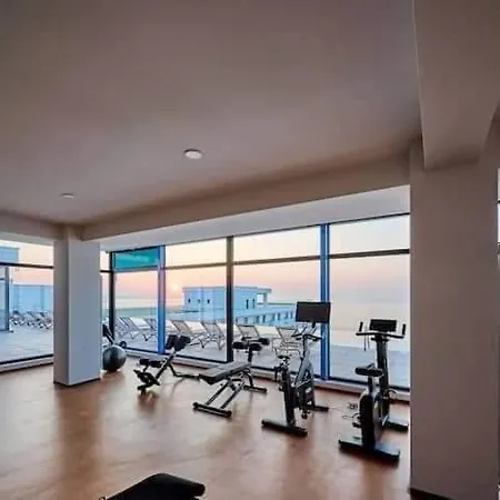 Infinity Pool & - Luxury Private Parking Apartamento