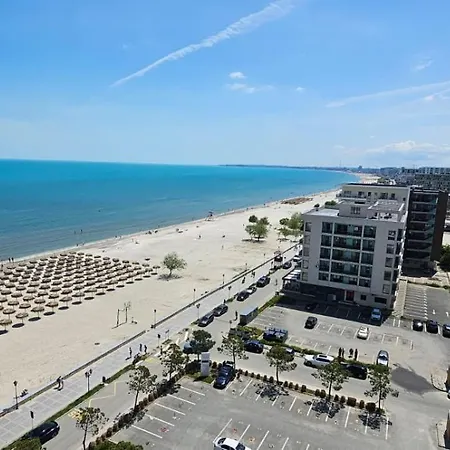 Infinity Pool & - Luxury Private Parking Apartamento Năvodari